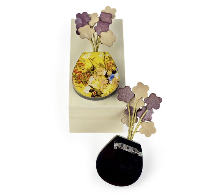 Broche maceta con flores