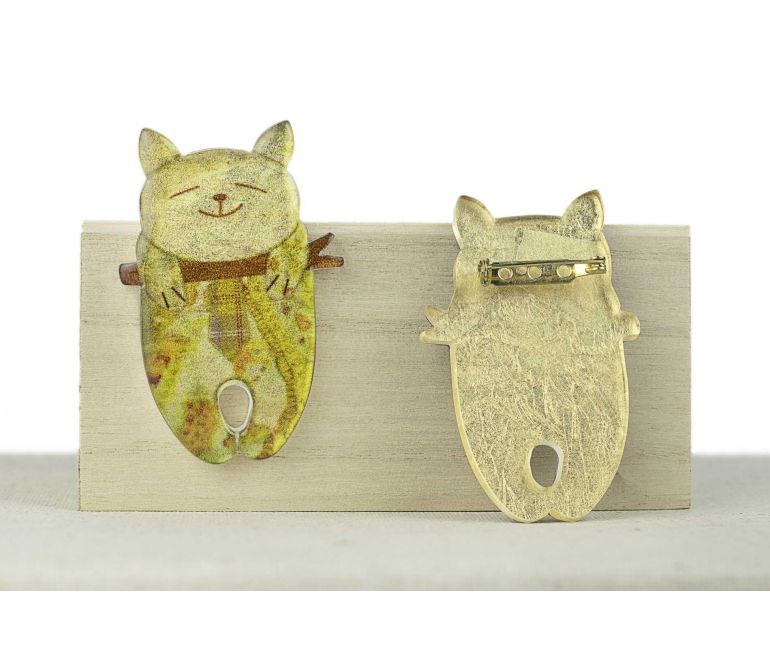 Broche GATO EN RAMA amarillo resina