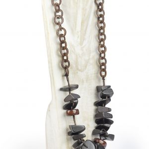  Collar con cadena de aros de madera WOOD, STONE AND RESIN NECKLACES FOR WOMEN